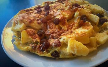 omelette pommes raisins secs et cannelle